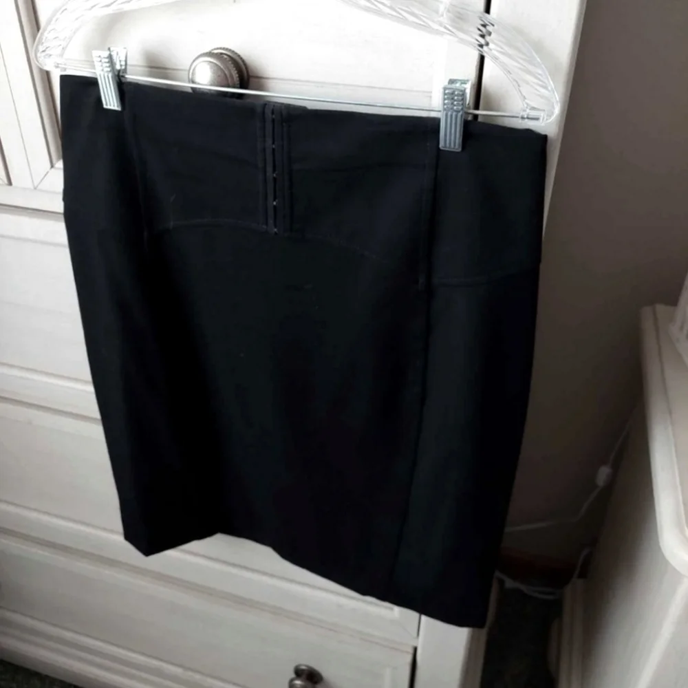 Express pencil skirt - Picture 1 of 2